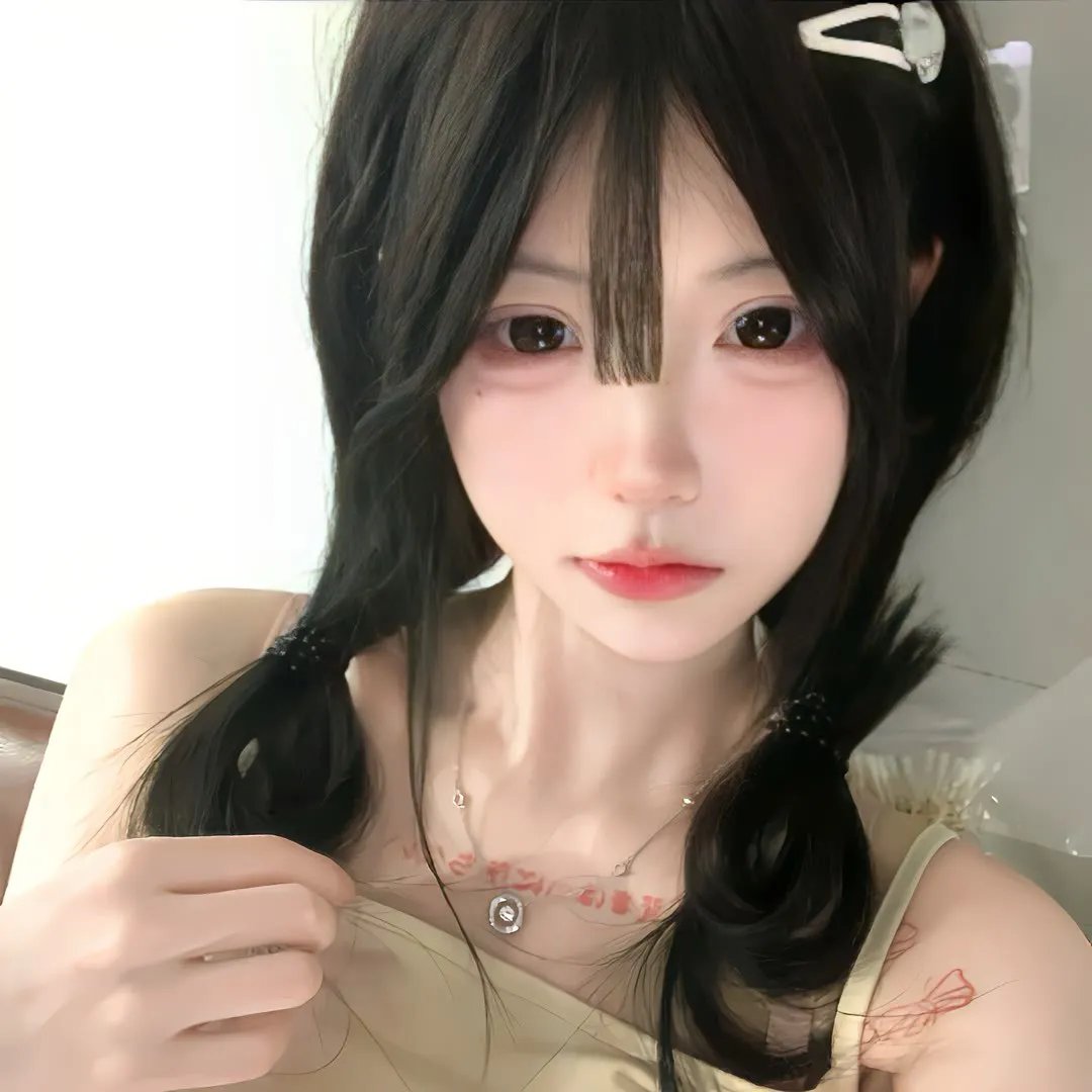 一个叫阿宝的男孩